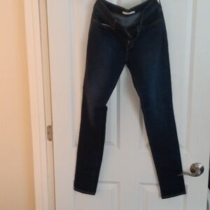 Ladies Levi's skinny jeans size 27